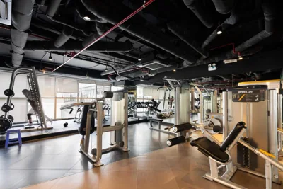 KIRAKUAN CHILL 2BR Pool/Gym – Fotos 6
